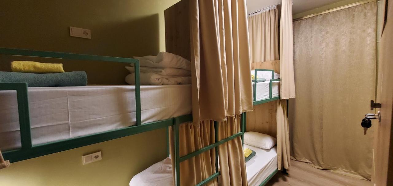 La Casa Emilioangi Hostel Yerevan Bagian luar foto