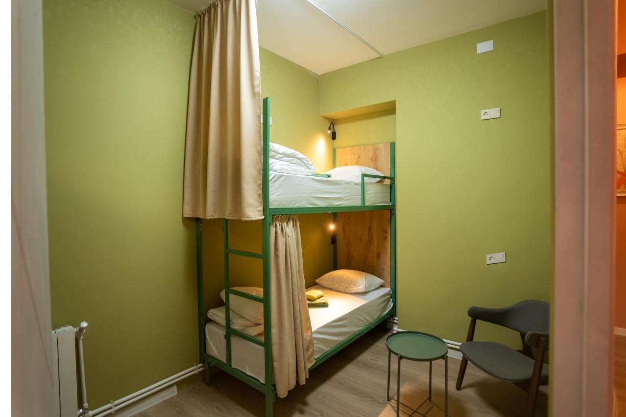La Casa Emilioangi Hostel Yerevan Bagian luar foto