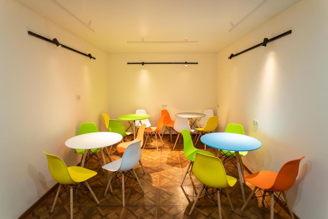 La Casa Emilioangi Hostel Yerevan Bagian luar foto
