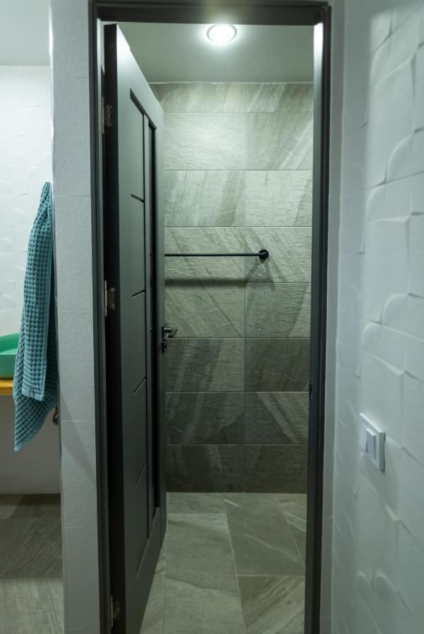 La Casa Emilioangi Hostel Yerevan Bagian luar foto