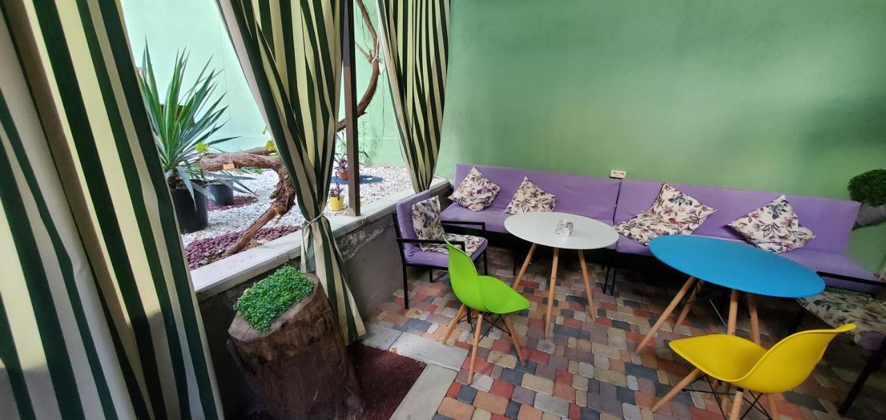 La Casa Emilioangi Hostel Yerevan Bagian luar foto