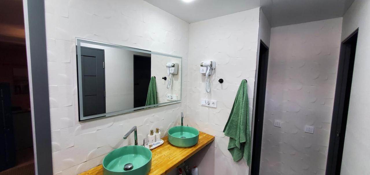 La Casa Emilioangi Hostel Yerevan Bagian luar foto